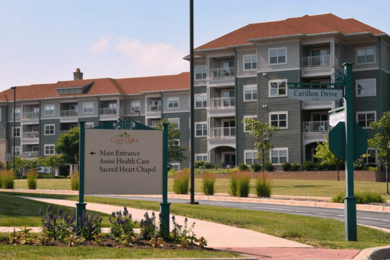 Clare Oaks Senior Living in Bartlett