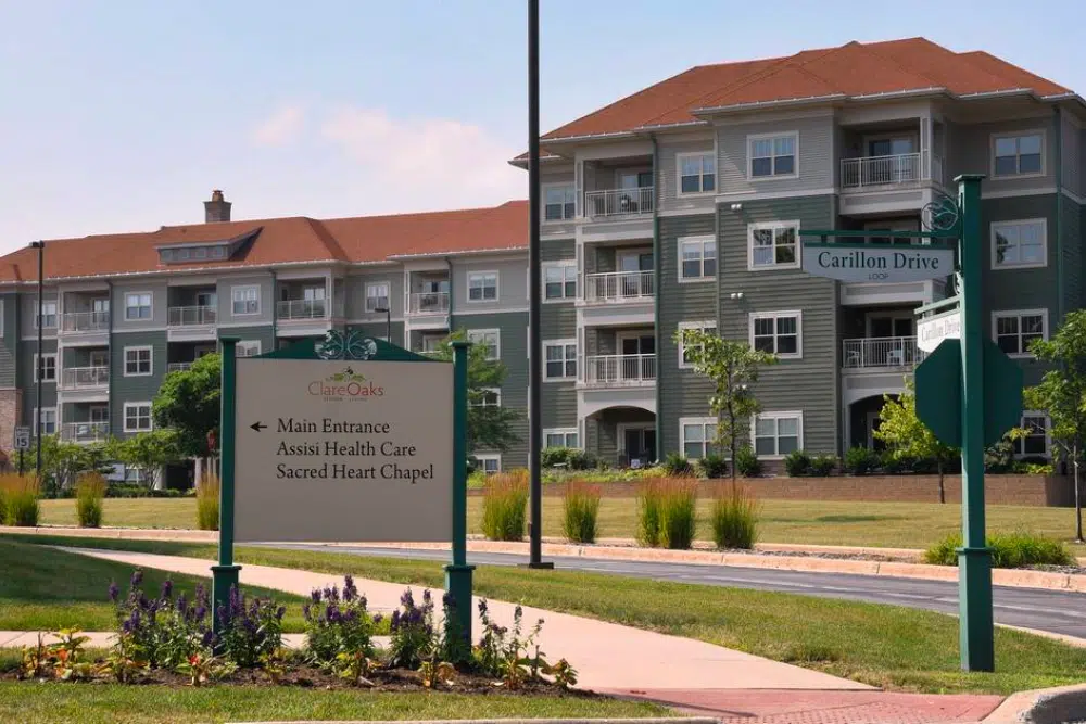 Clare Oaks Senior Living in Bartlett